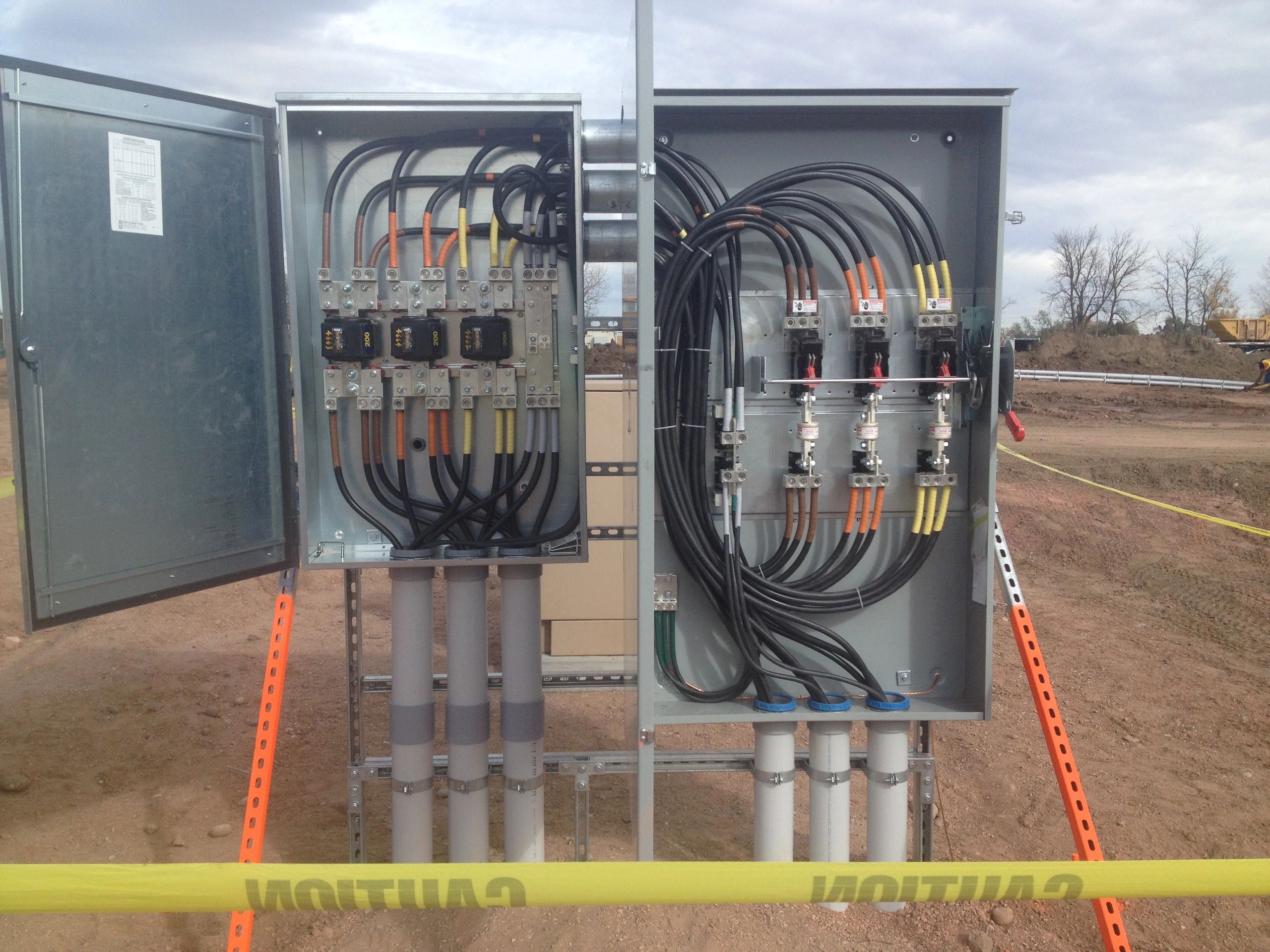 Outdoor electrical distribution cabinets